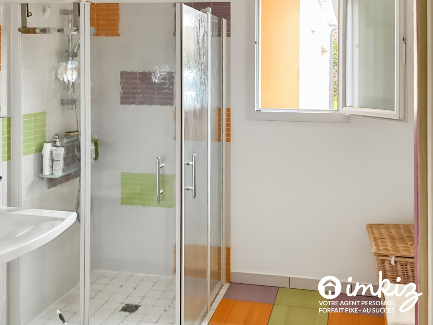 
                                                Vente
                                                 Maison contemporaine de plain-pied 108 m²