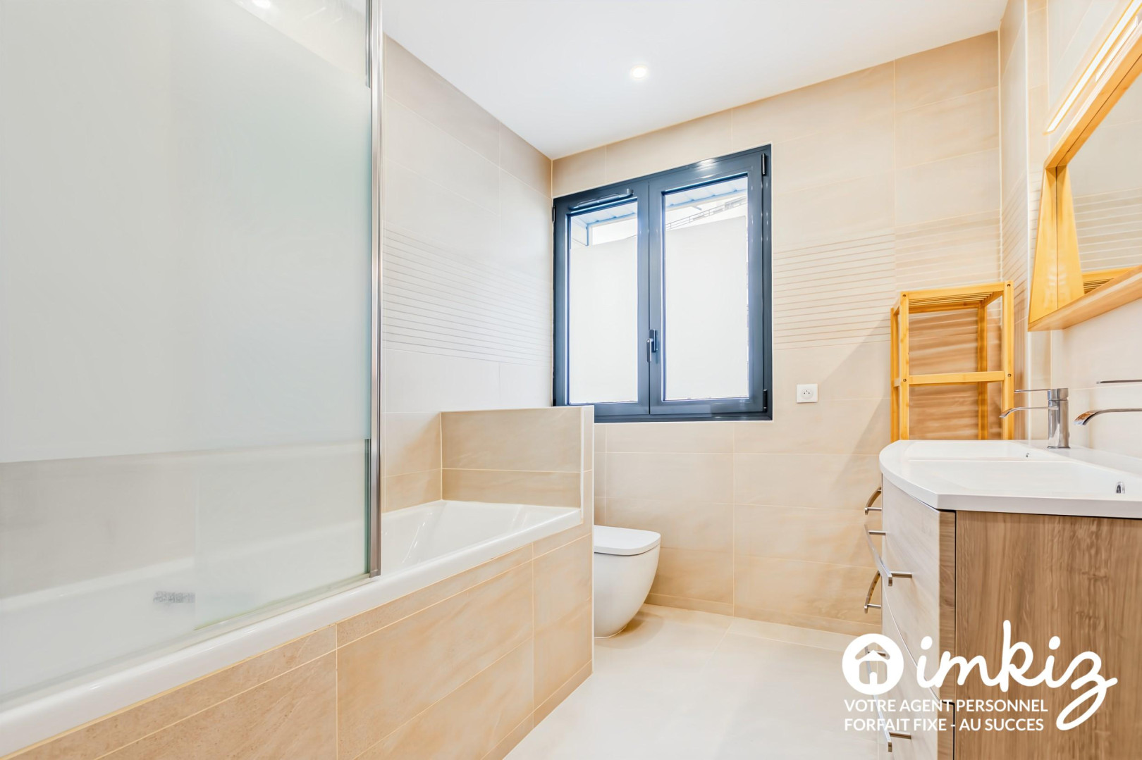 
                                                Vente
                                                 Maison contemporaine rénovée avec rooftop