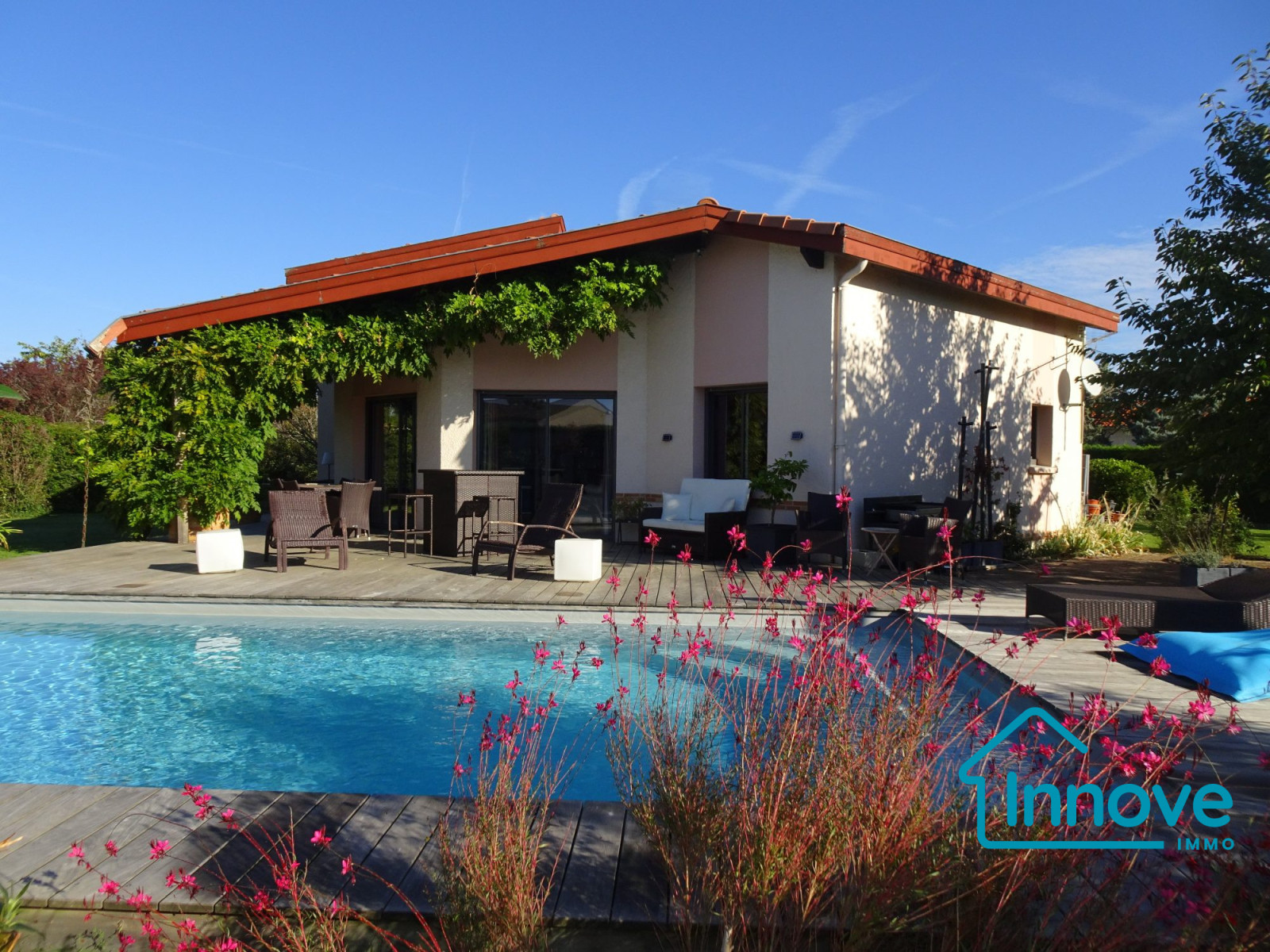 
                                                Vente
                                                 Maison contemporaine sans vis-à-vis