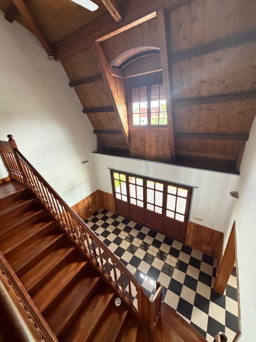 
                                                Location
                                                 Maison créole – Plus de 200m2 Bras-Panon