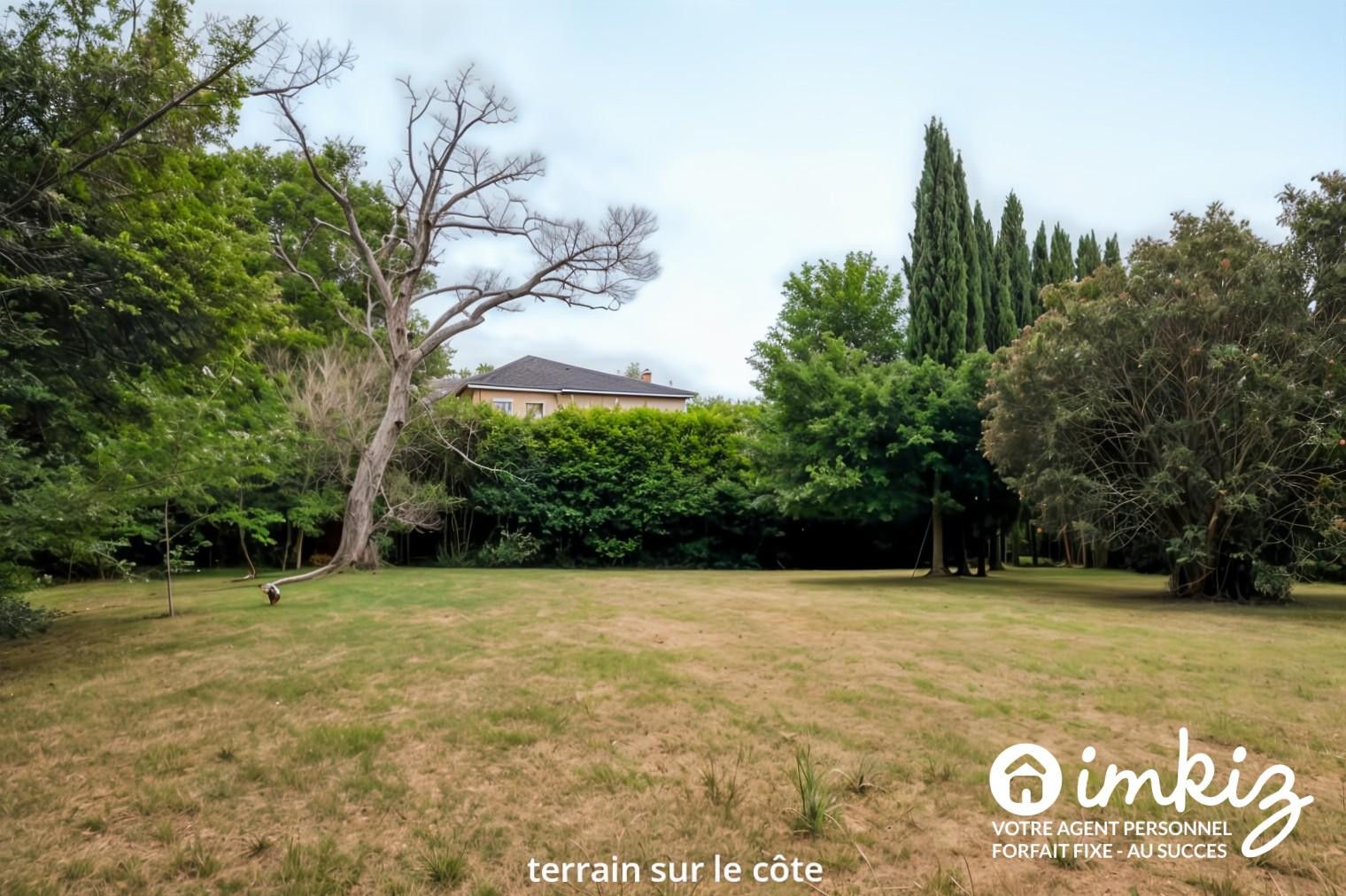 
                                                Vente
                                                 Maison d architecte de 7 pièces avec grand terrain