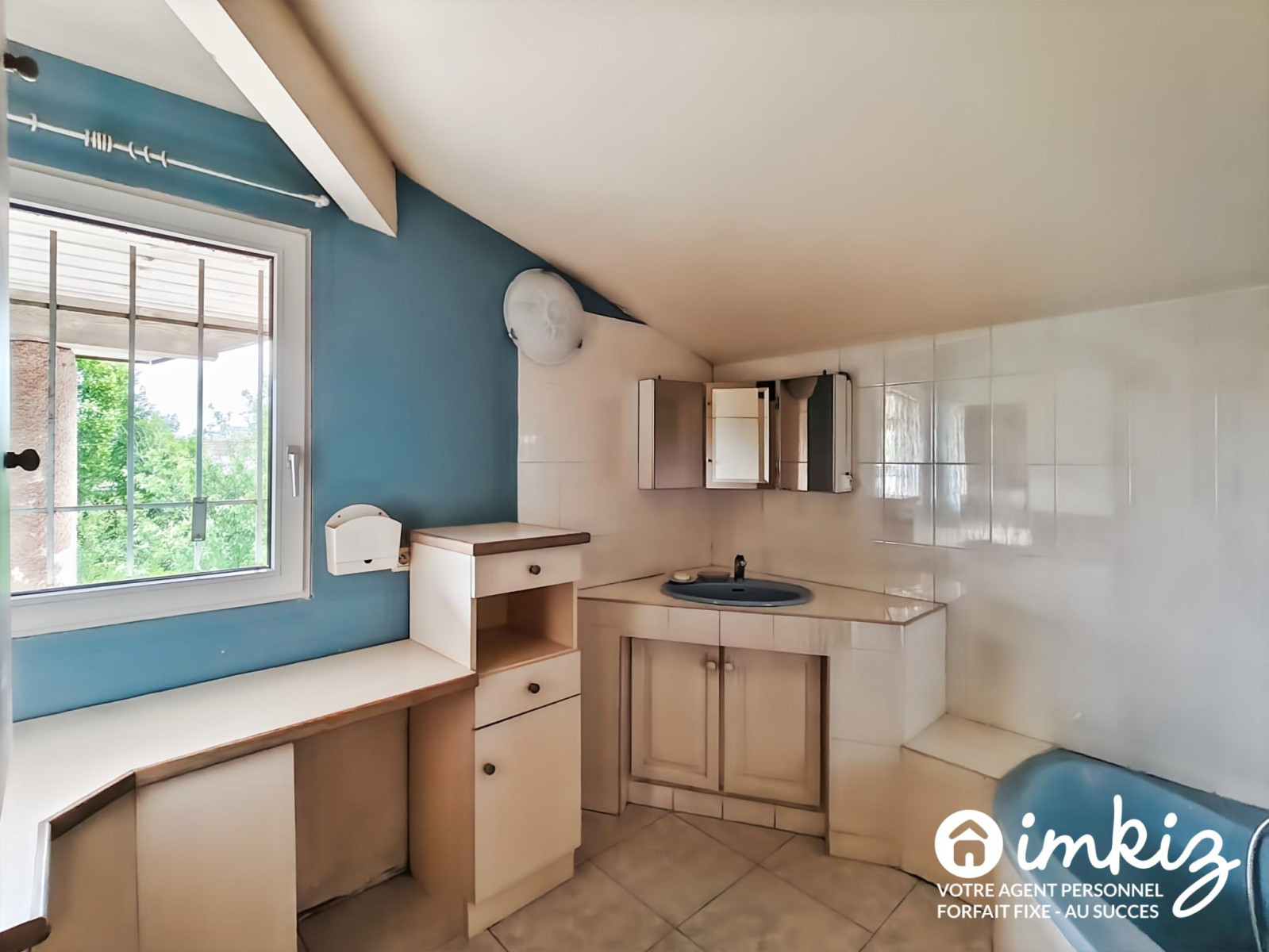
                                                Vente
                                                 Maison d architecte de 7 pièces avec grand terrain