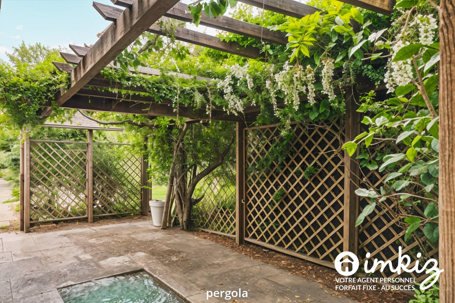 
                                                Vente
                                                 Maison d architecte de 7 pièces avec grand terrain