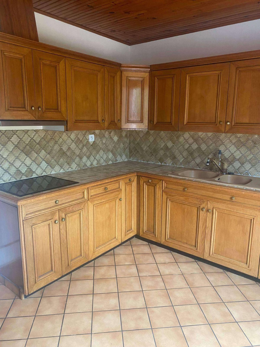 
                                                Location
                                                 Maison dans résidence tranquille