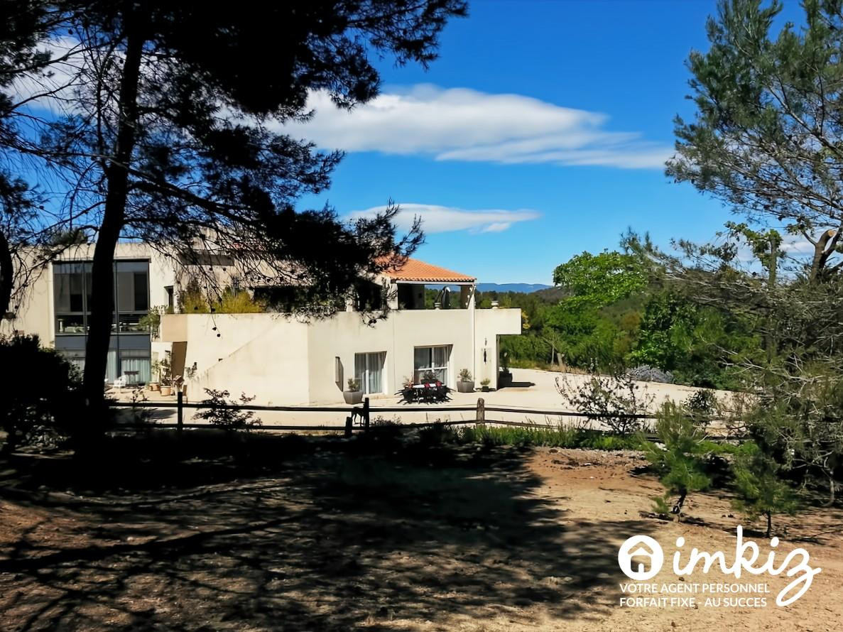 
                                                Vente
                                                 Maison d'architecte 13 pces ,2 log.ou unifamiliale
