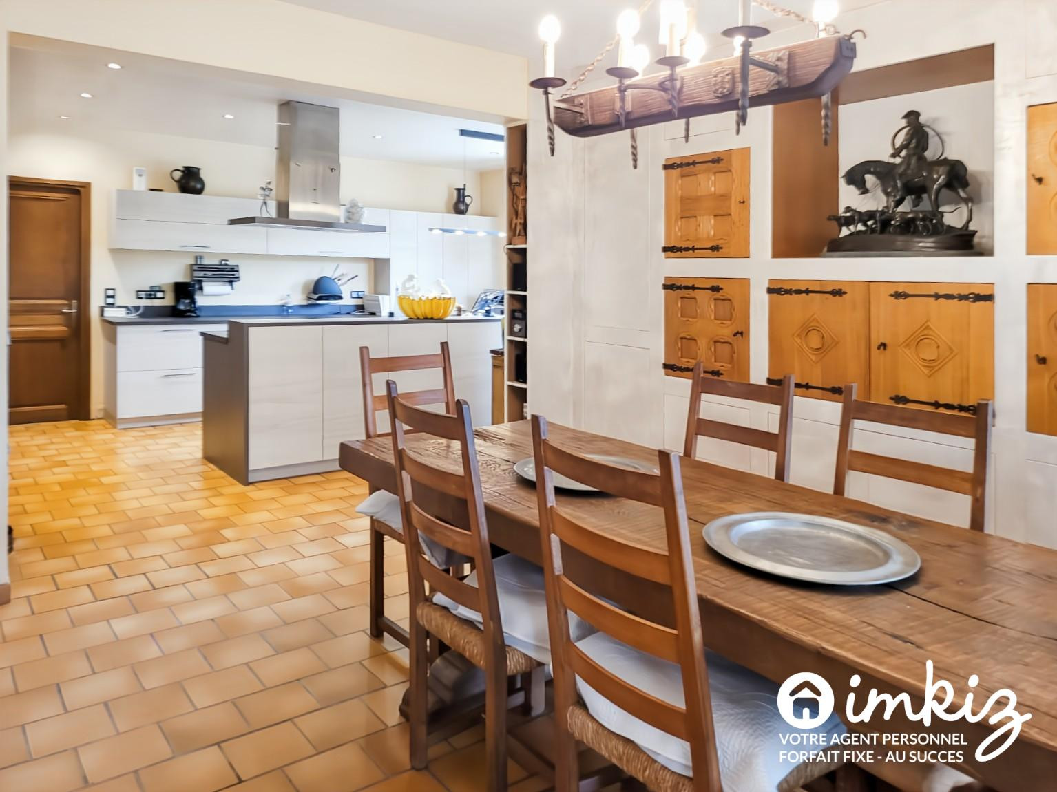 
                                                Vente
                                                 Maison d'architecte 13 pces ,2 log.ou unifamiliale