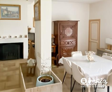 
                                                Vente
                                                 Maison d'architecte 195 m²
