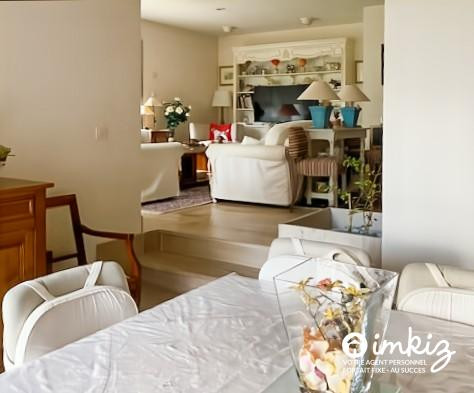 
                                                Vente
                                                 Maison d'architecte 195 m²