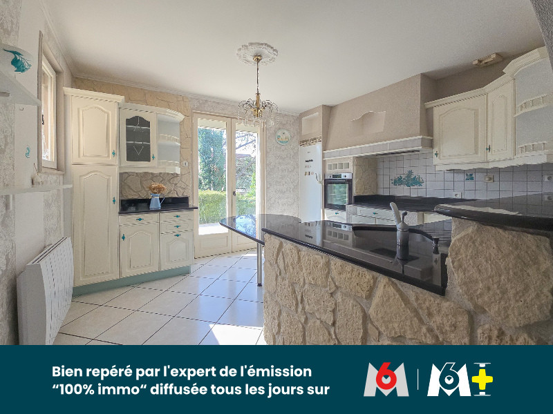 
                                                Vente
                                                 maison d'architecte 220 m² à Bessay sur Allier