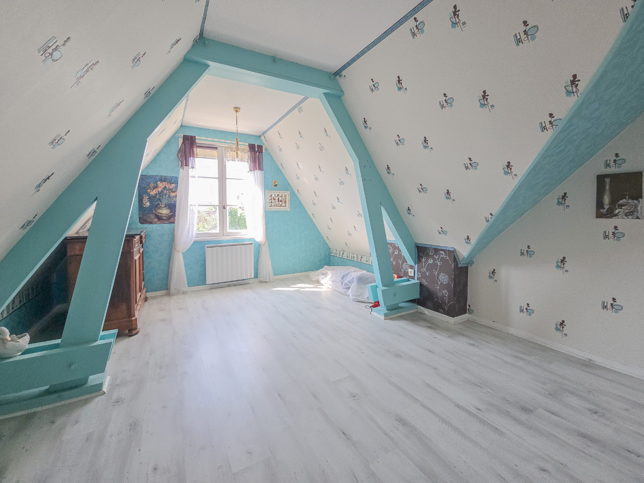 
                                                Vente
                                                 Maison d'architecte 220 m2 à Bessay-sur-Allier
