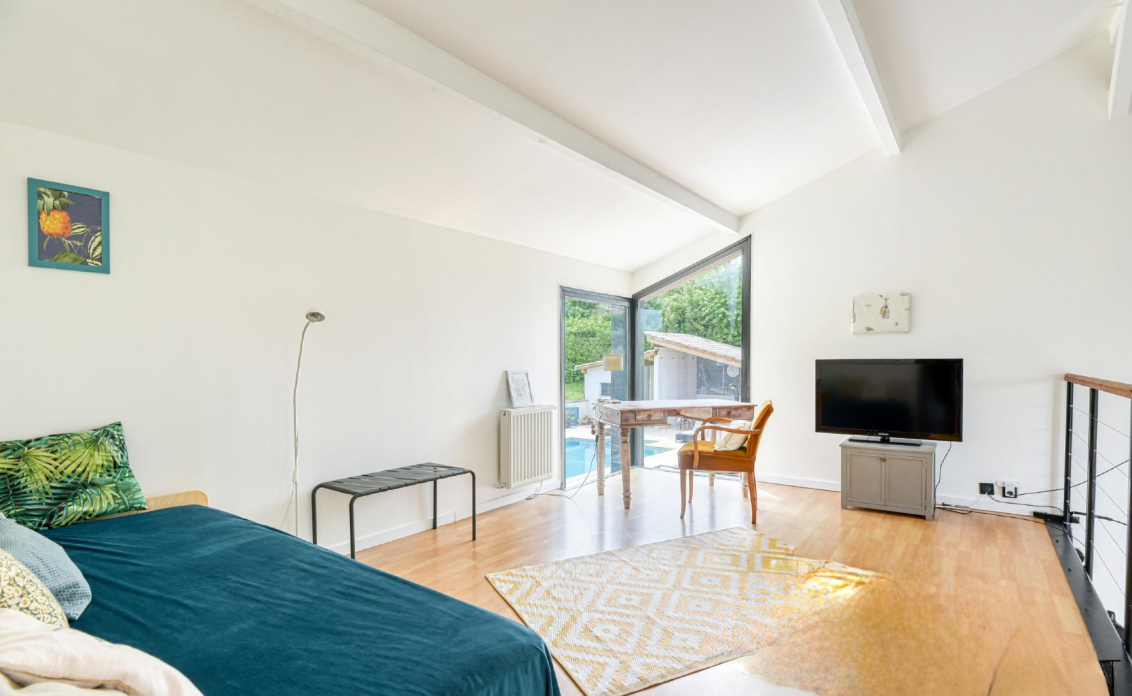 
                                                Vente
                                                 Maison d'architecte 4 chambres avec piscine