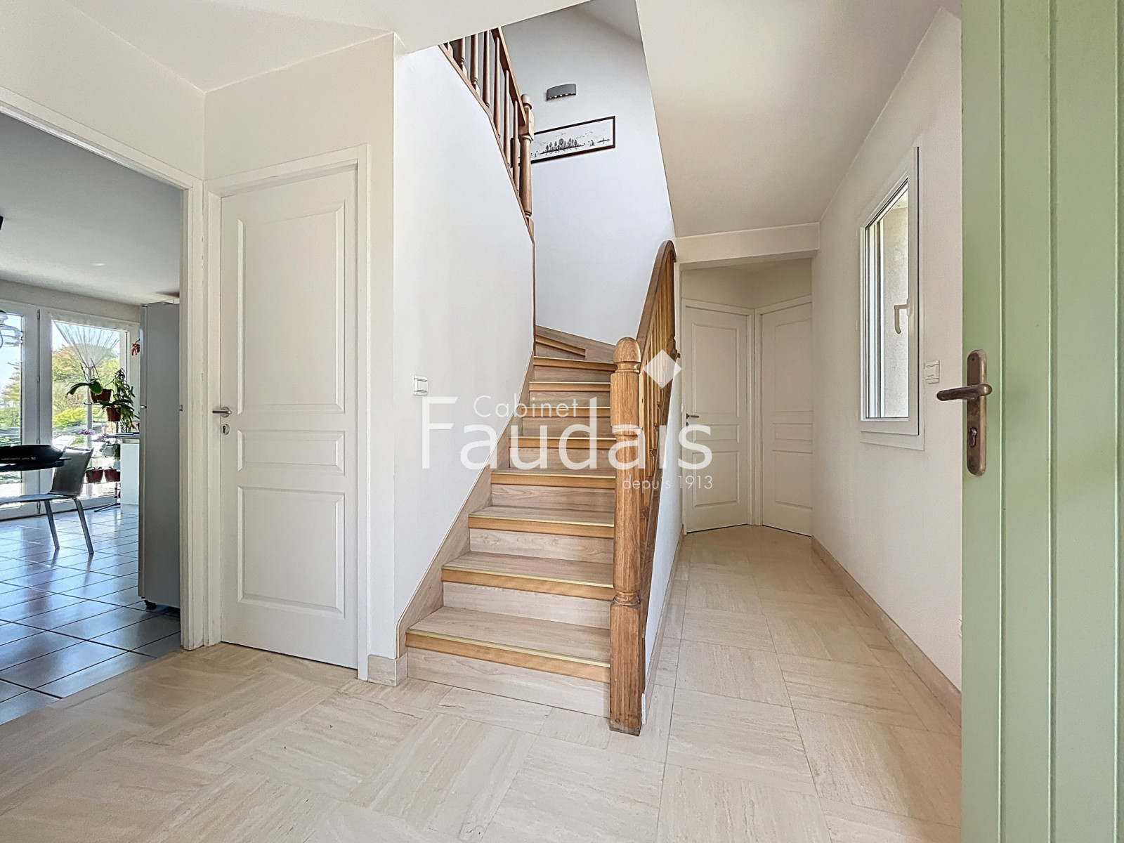 
                                                Vente
                                                 MAISON D'ARCHITECTE - A 10MN DE SAINT -LO