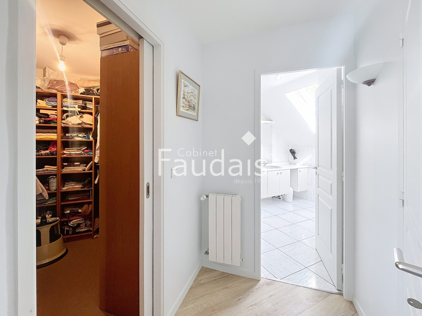 
                                                Vente
                                                 MAISON D'ARCHITECTE - A 10MN DE SAINT -LO