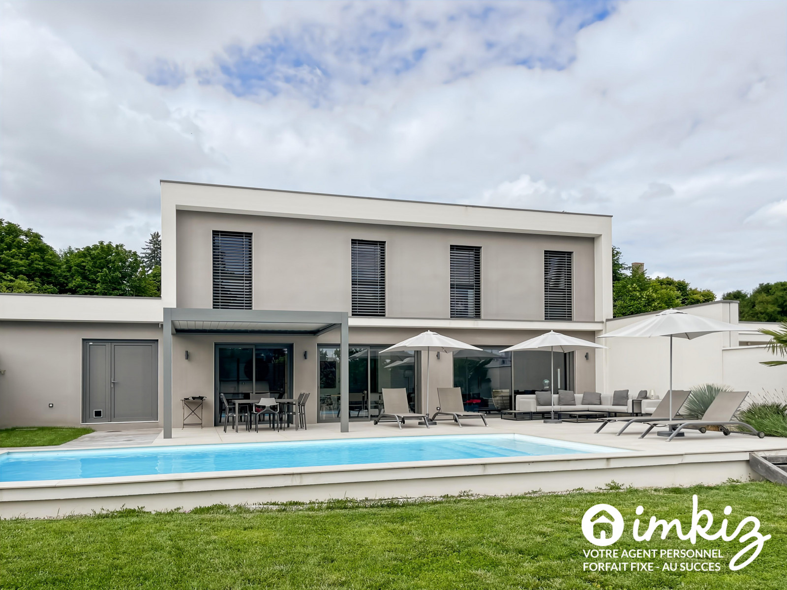 
                                                Vente
                                                 Maison d'architecte contemporaine 6/7 pièces