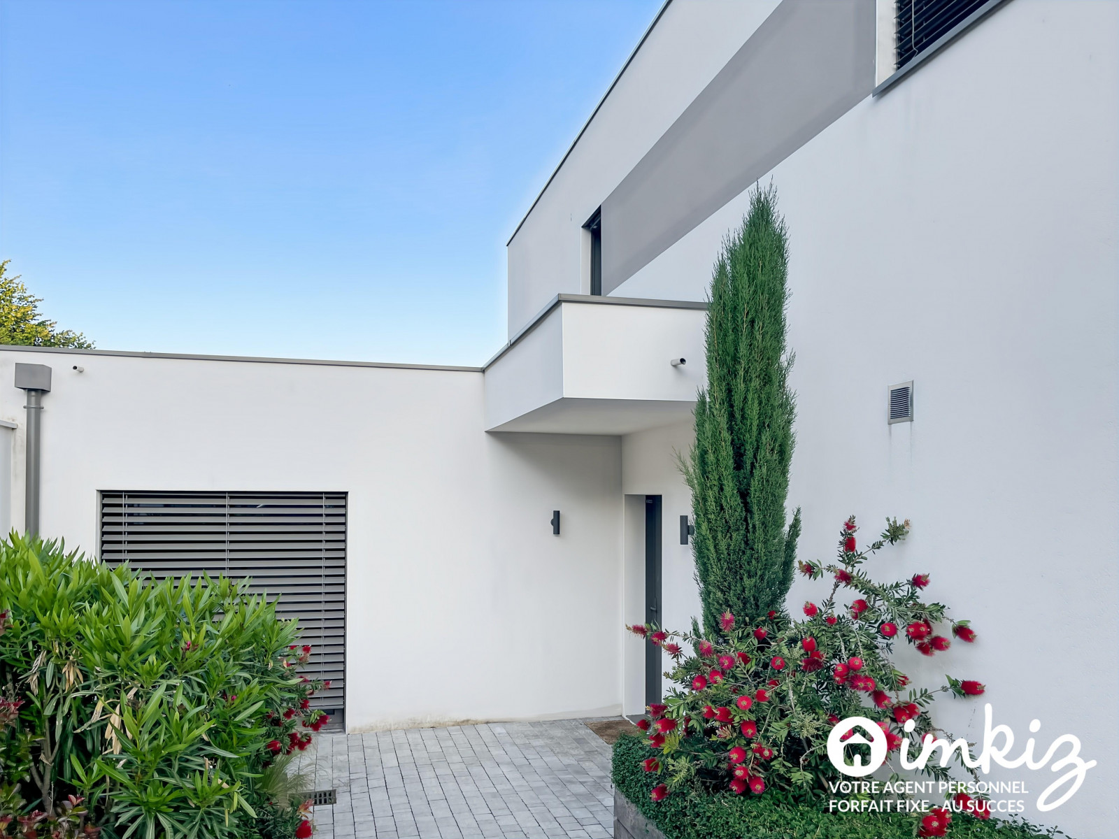 
                                                Vente
                                                 Maison d'architecte contemporaine 6/7 pièces