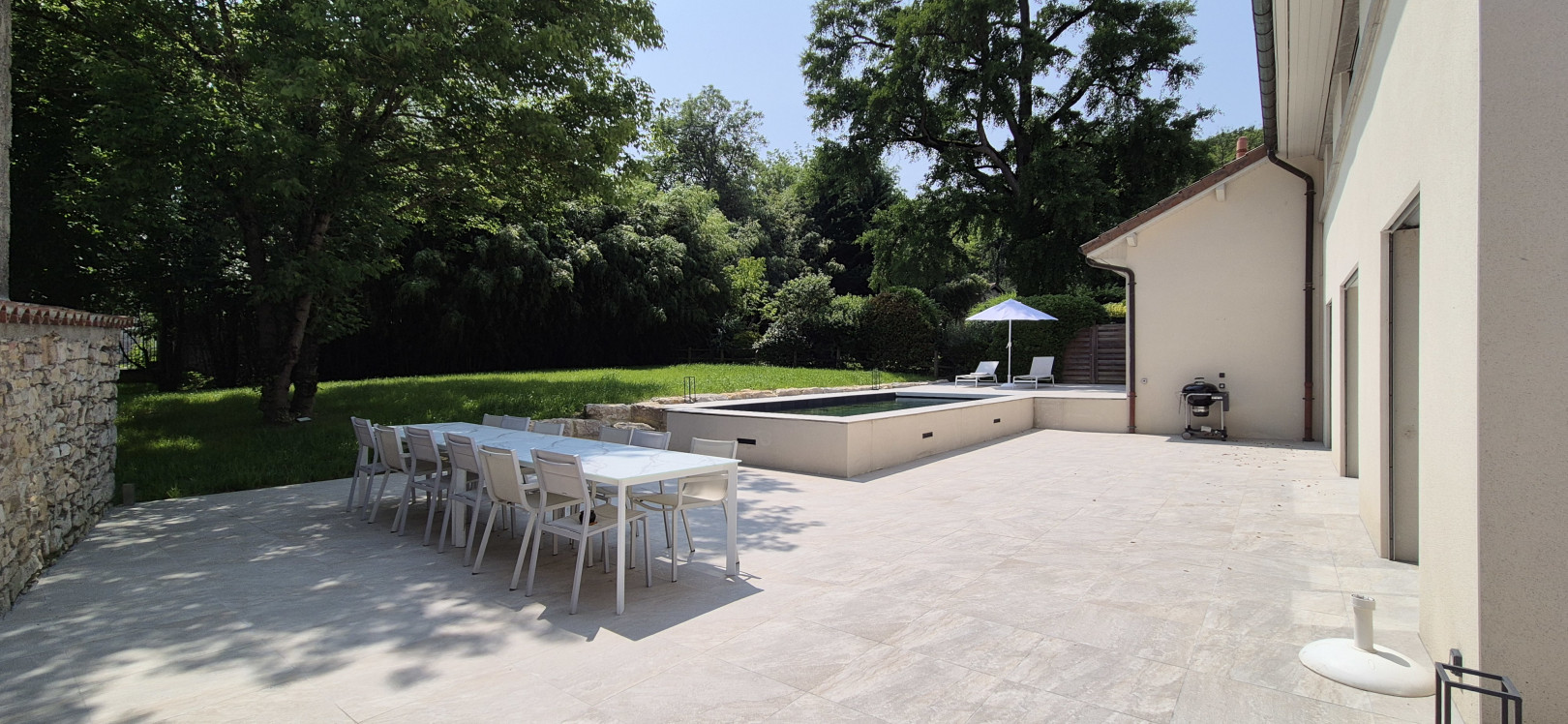 
                                                Vente
                                                 Maison d'architecte de 148 m² sur 1262 m² de terrain