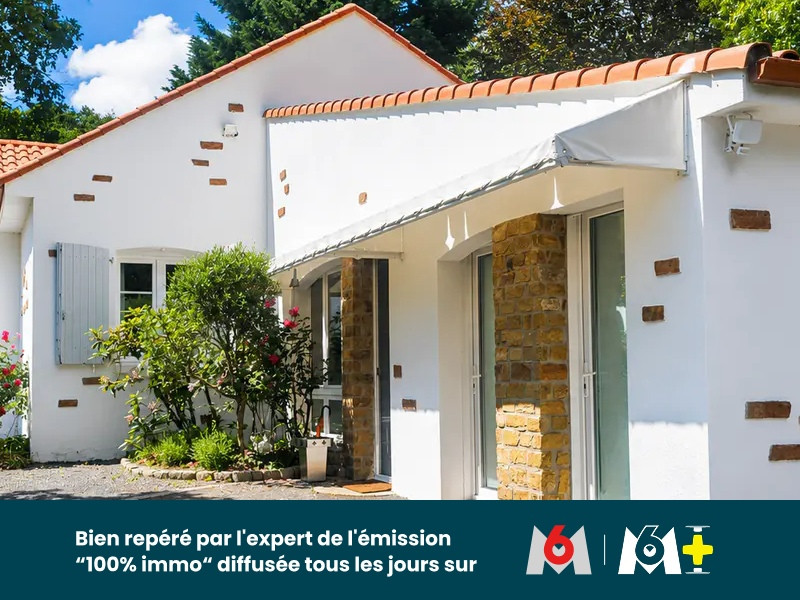 
                                                Vente
                                                 MAISON D'ARTISTE EN PIERRES 141M2 3 CHAMBRES + 1 BUREAU + 1 STUDIO + VERANDA 27M2 AVEC JARDIN LUXURIANT 1413M2 - VENDUE ENTIEREMENT MEUBLEE ET EQUIPEE