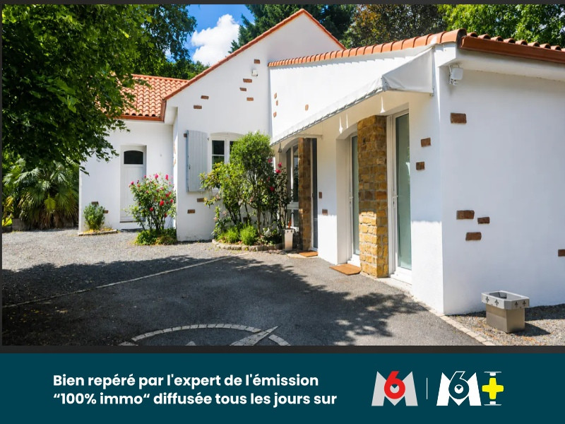 
                                                Vente
                                                 MAISON D'ARTISTE EN PIERRES 141M2 3 CHAMBRES + 1 BUREAU + 1 STUDIO + VERANDA 27M2 AVEC JARDIN LUXURIANT 1413M2