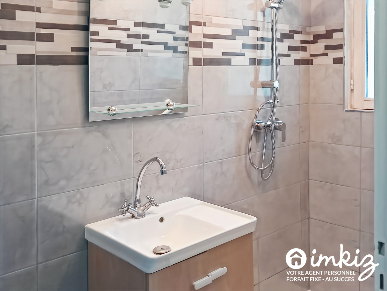
                                                Vente
                                                 Maison de 117m² sur terrain arboré de 2500m²