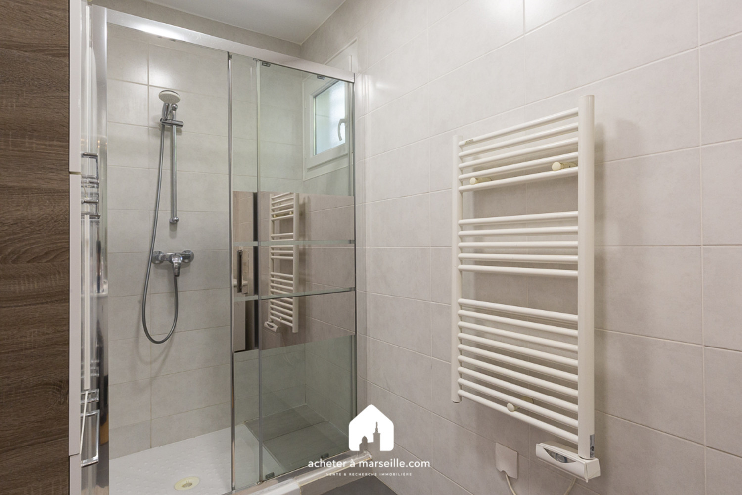 
                                                Vente
                                                 Maison de 120 m2 T4 avec piscine et Jardin