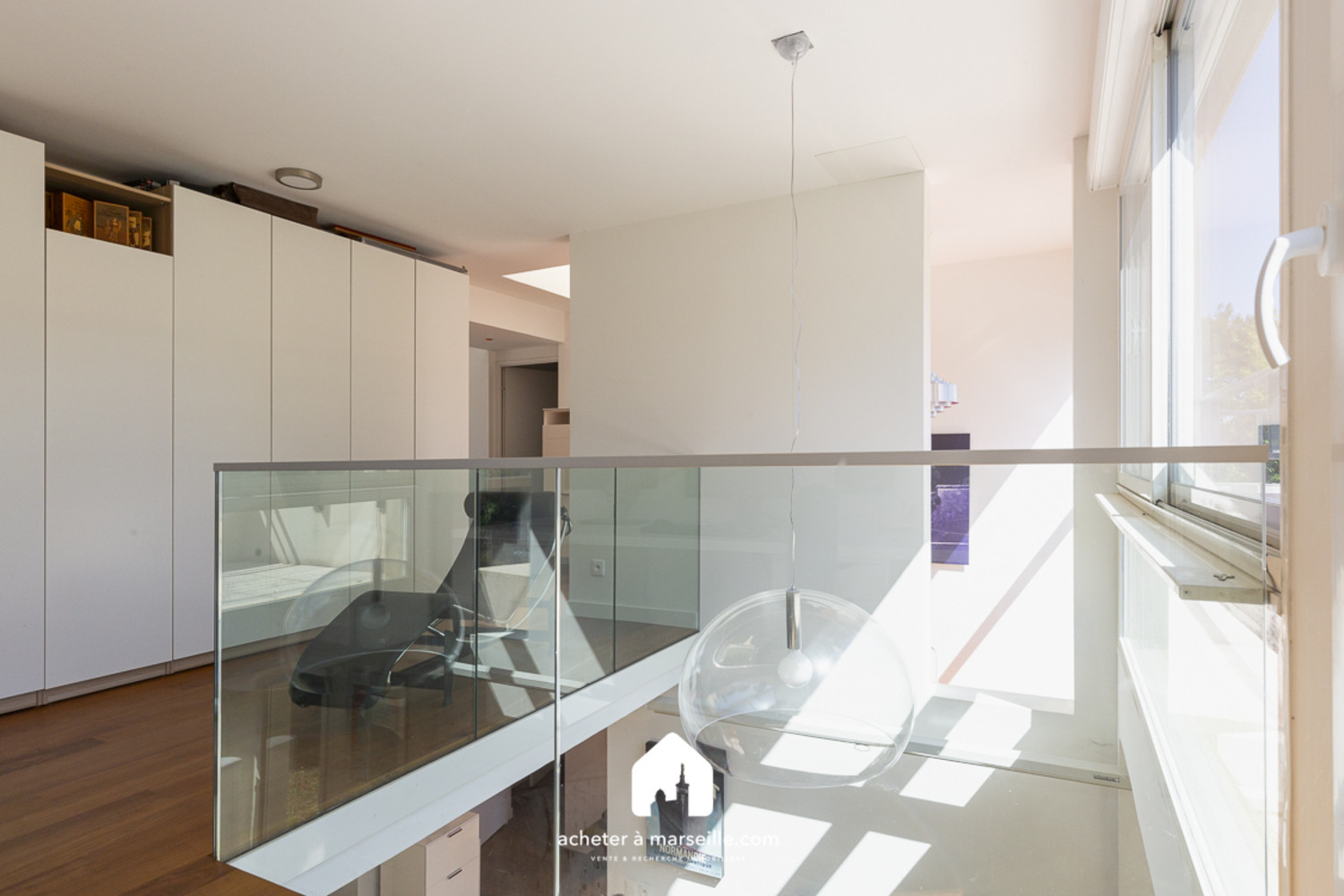 
                                                Vente
                                                 Maison de 120 m2 T4 avec piscine et Jardin
