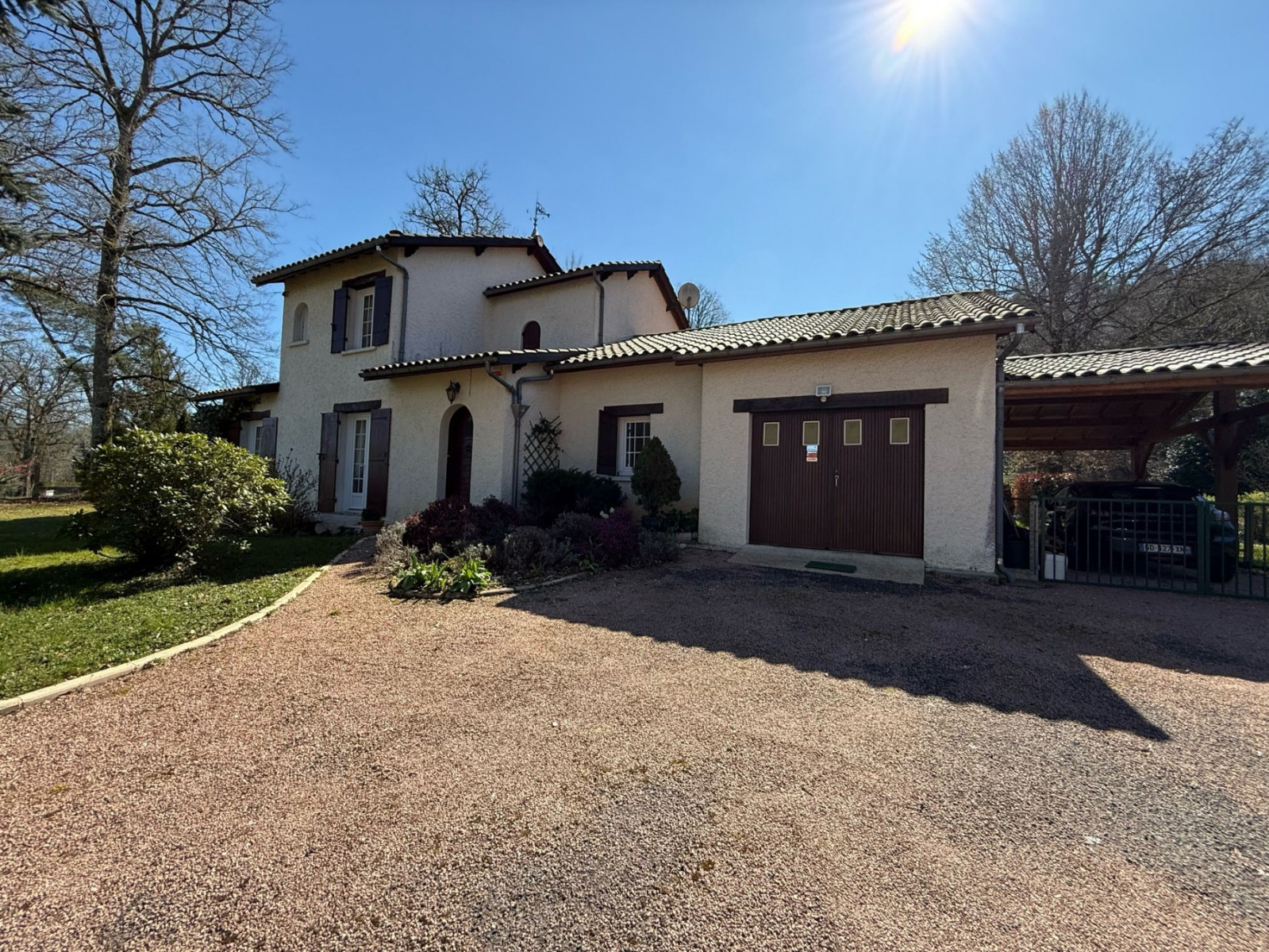 
                                                Vente
                                                 Maison de 120m2 5 pièces avec piscine