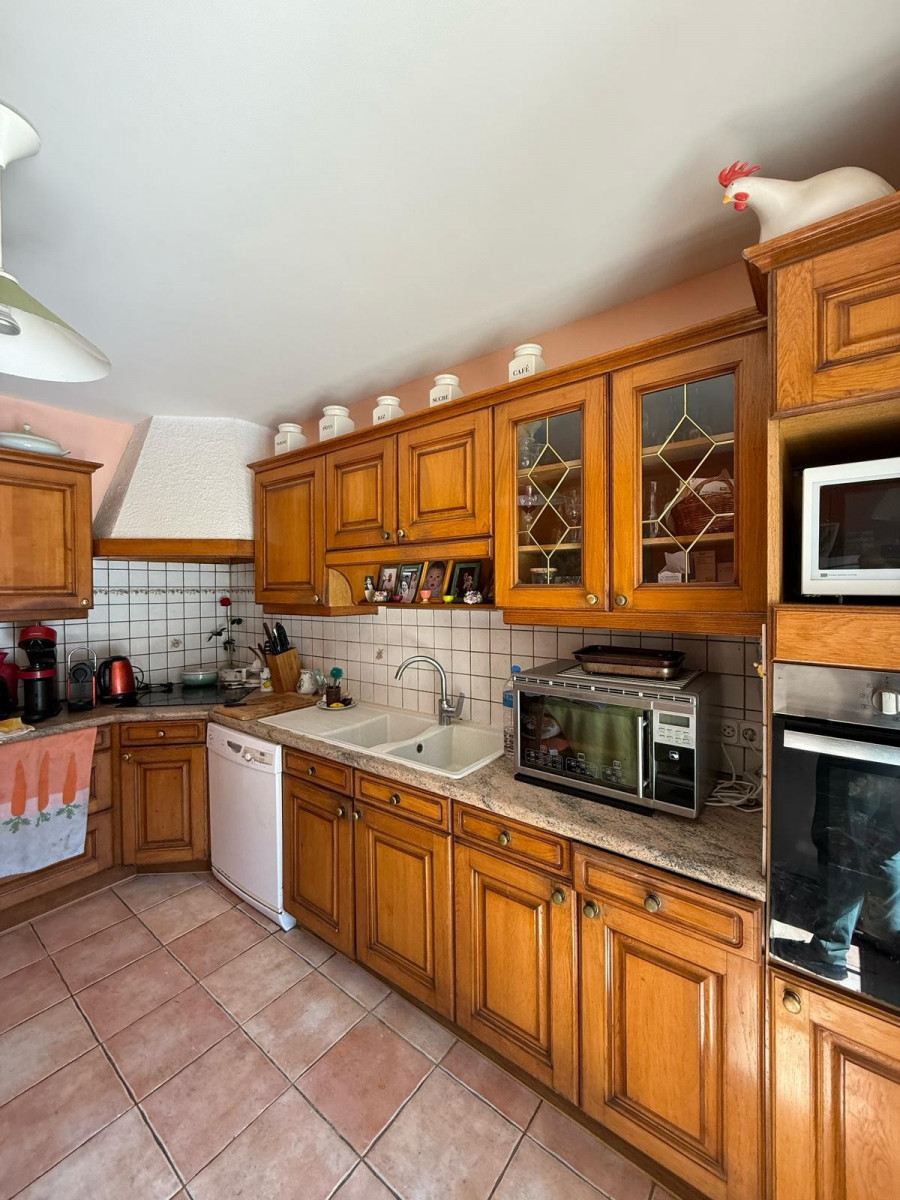 
                                                Vente
                                                 Maison de 120m2 5 pièces avec piscine