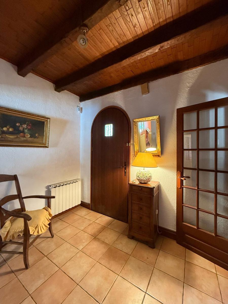 
                                                Vente
                                                 Maison de 120m2 5 pièces avec piscine