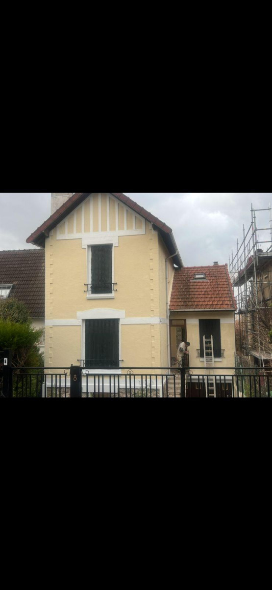 
                                                Location
                                                 Maison de 125 m² – Charme, Confort & Emplacement