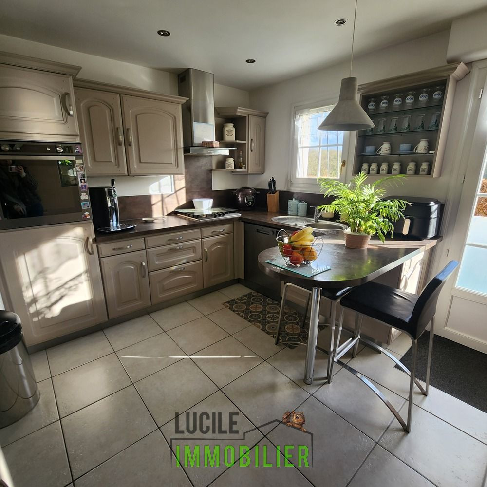 
                                                Vente
                                                 Maison de 125m² avec Piscine