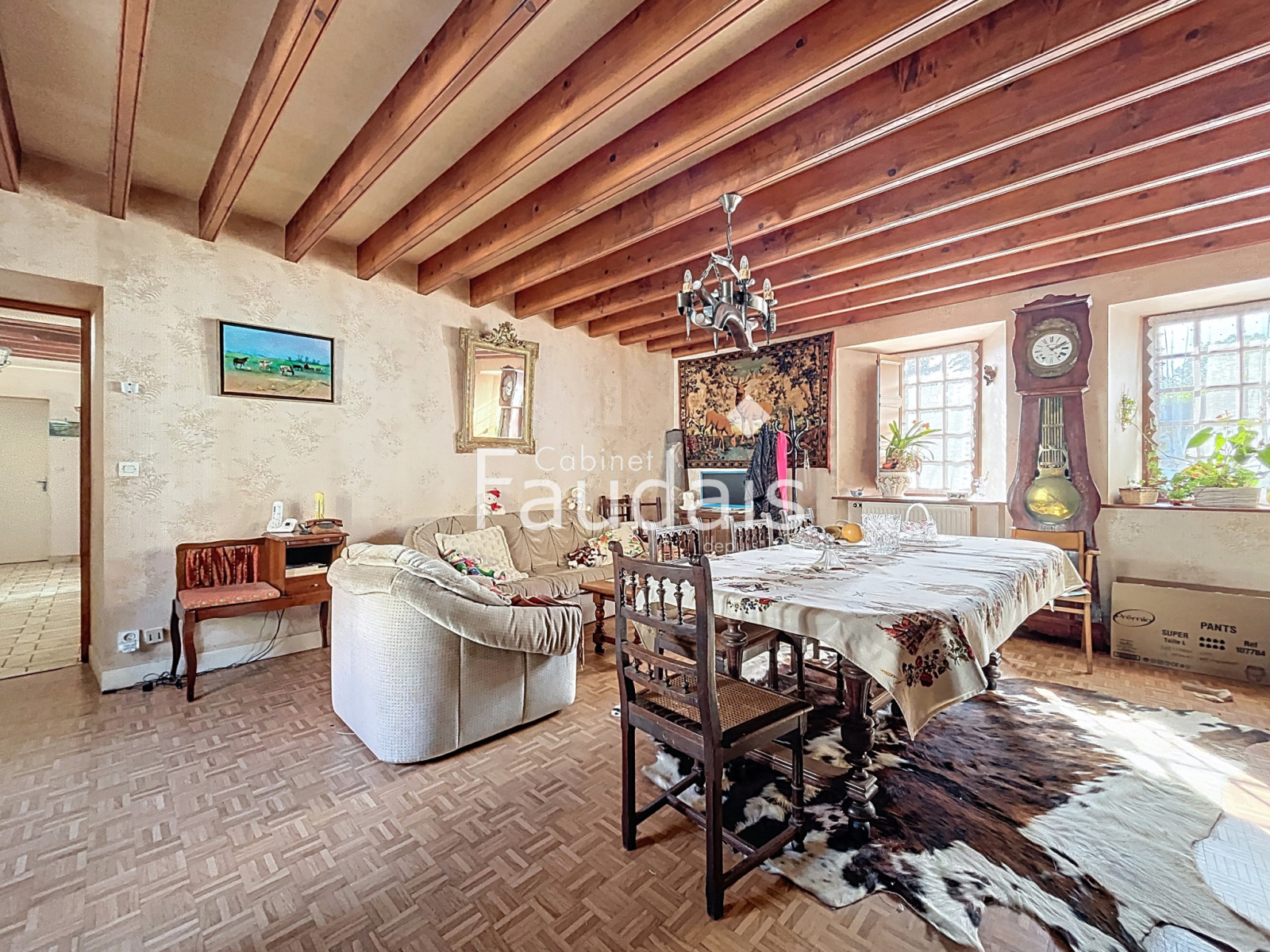 
                                                Vente
                                                 Maison de 126 m2 à Saint-Georges Montcocq, aux portes de Sai