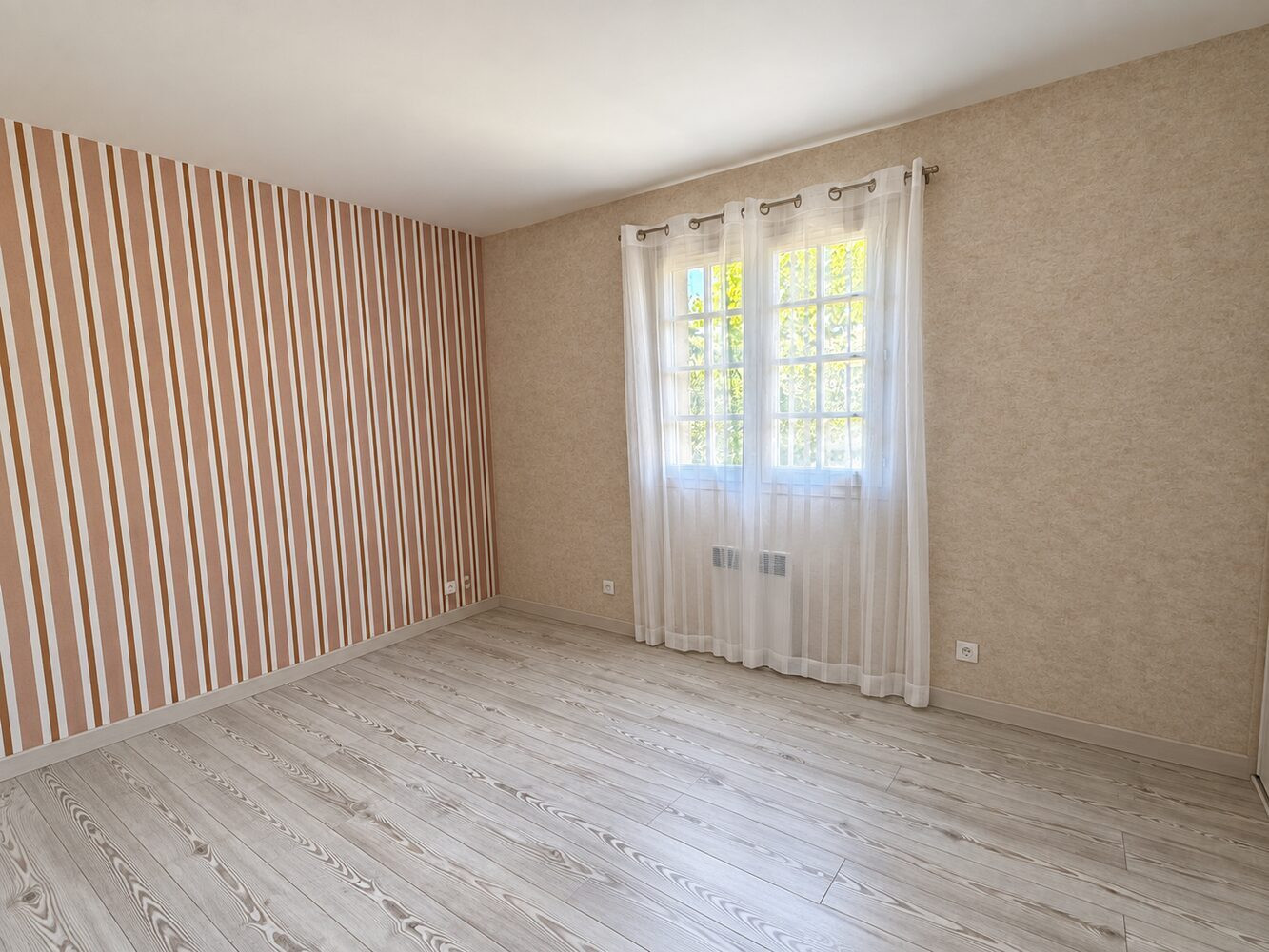 
                                                Vente
                                                 Maison de 128m2 avec piscine