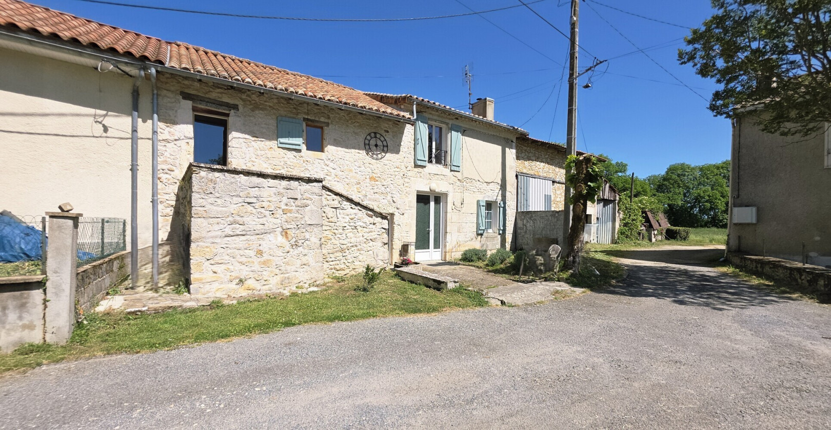 
                                                Vente
                                                 Maison de 130 m2 à Moulins-sur-Tardoire