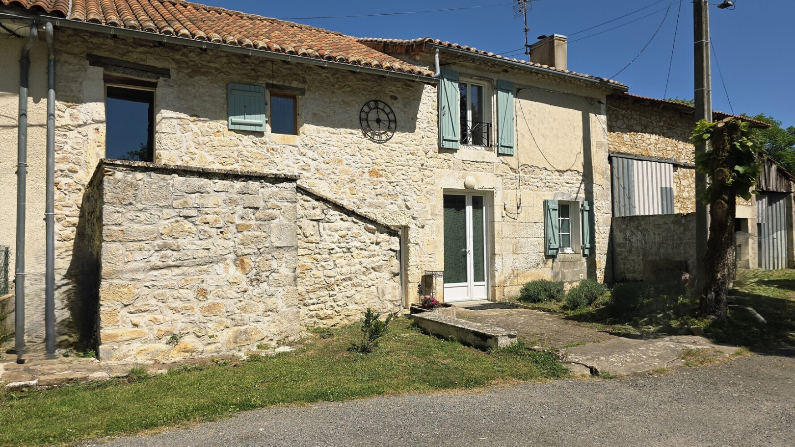 
                                                Vente
                                                 Maison de 130 m2 à Moulins-sur-Tardoire