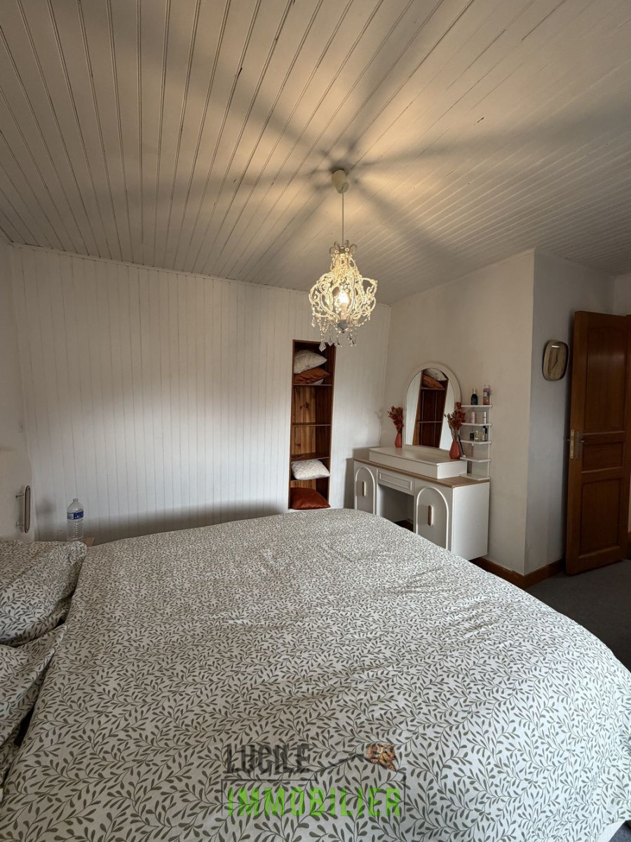 
                                                Vente
                                                 Maison de 160m²