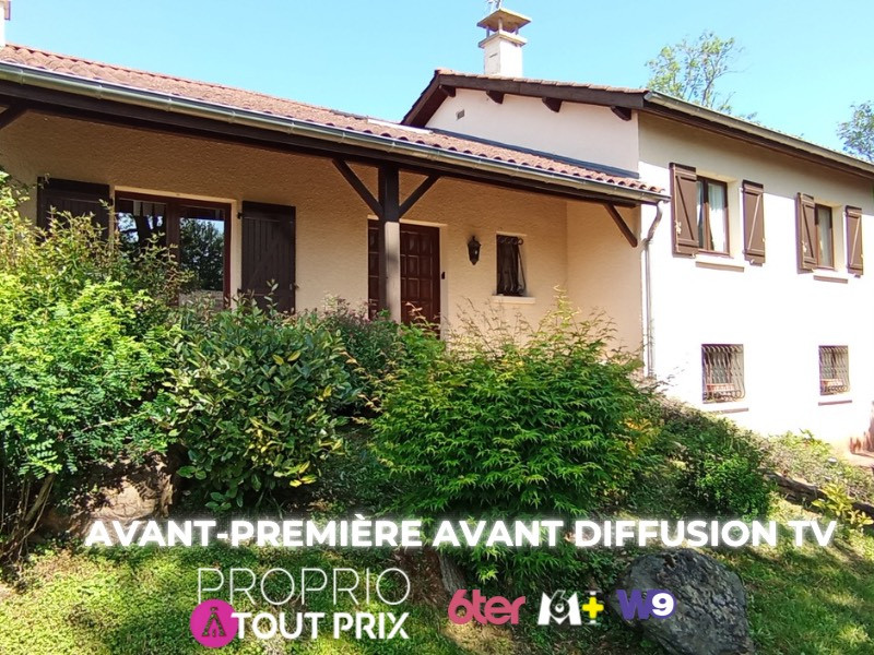 
                                                Vente
                                                 Maison de 168 M² avec piscine à VOUGY