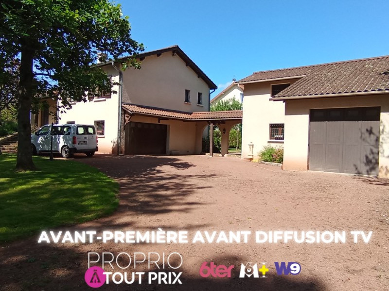 
                                                Vente
                                                 Maison de 168 M² avec piscine à VOUGY