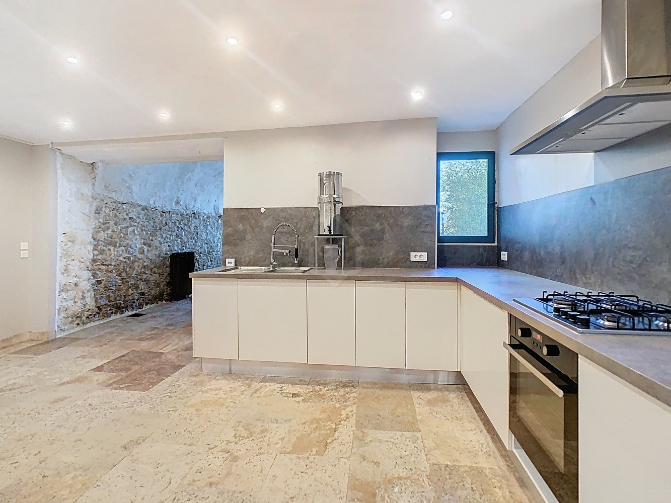 
                                                Vente
                                                 Maison de 1804 en campagne