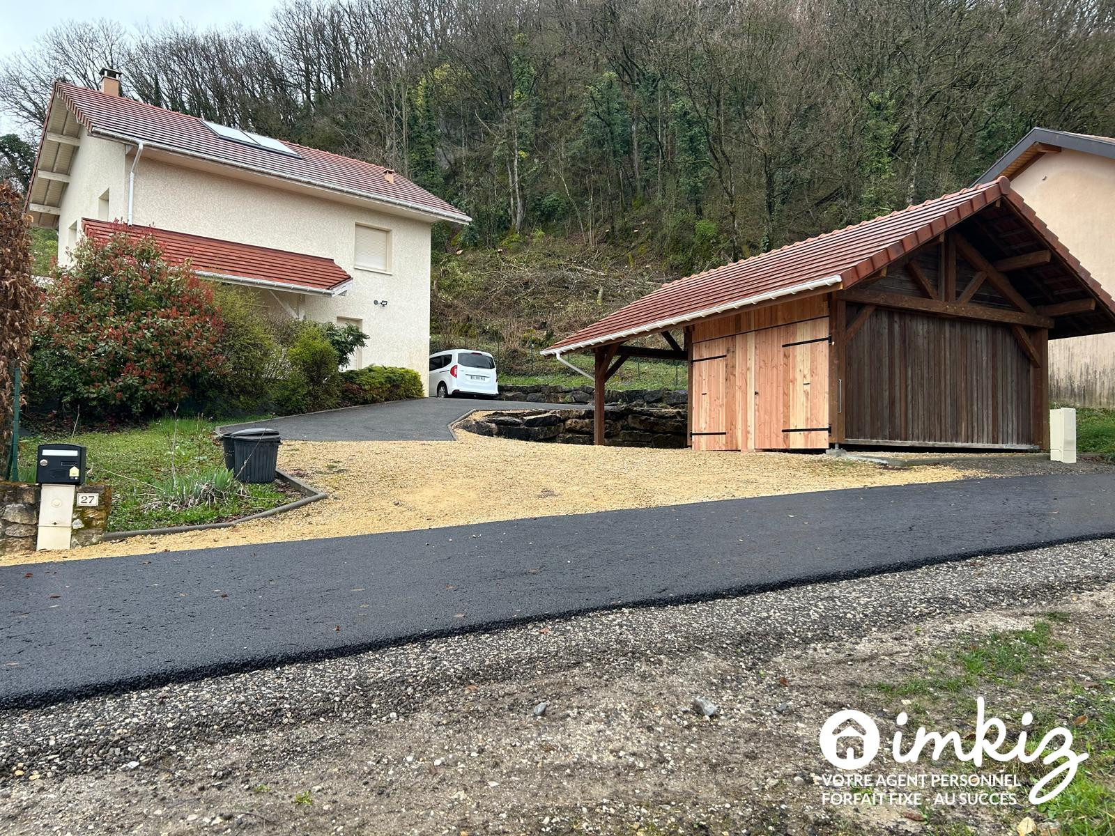 
                                                Vente
                                                 Maison de 2013 avec 5 pièces + garage et carport