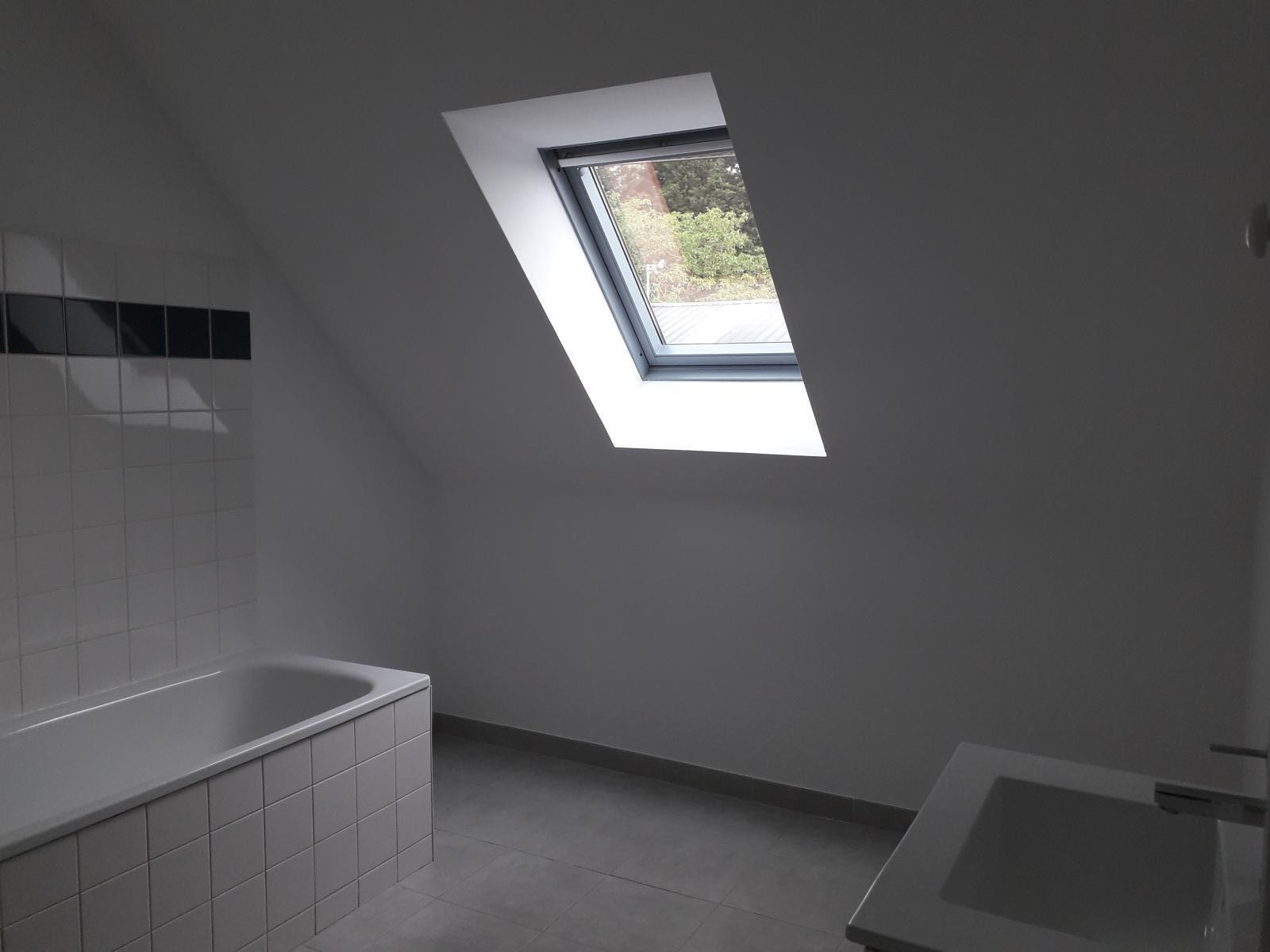 
                                                Location
                                                 Maison de 2013  dans rue calme proche commerces