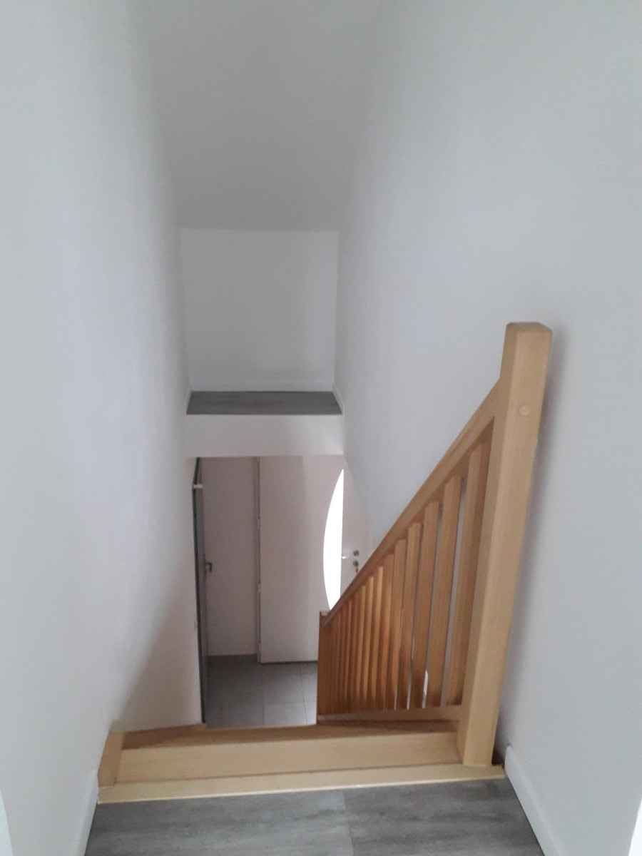
                                                Location
                                                 Maison de 2013  dans rue calme proche commerces