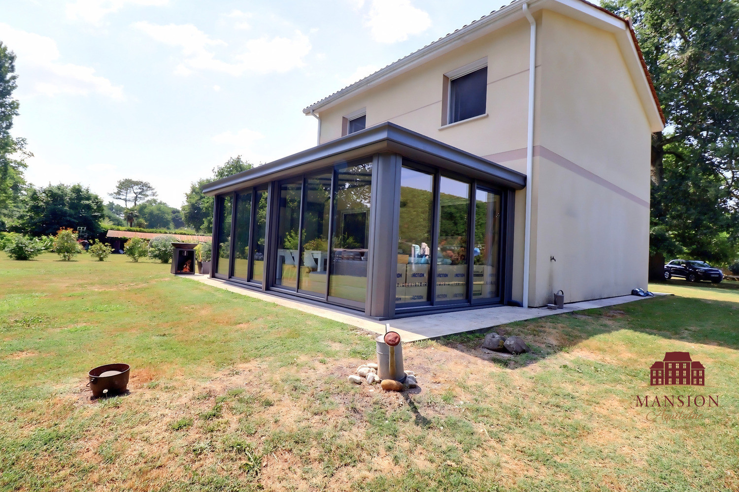
                                                Vente
                                                 Maison de 2016 sur 2500m2 de parcelle