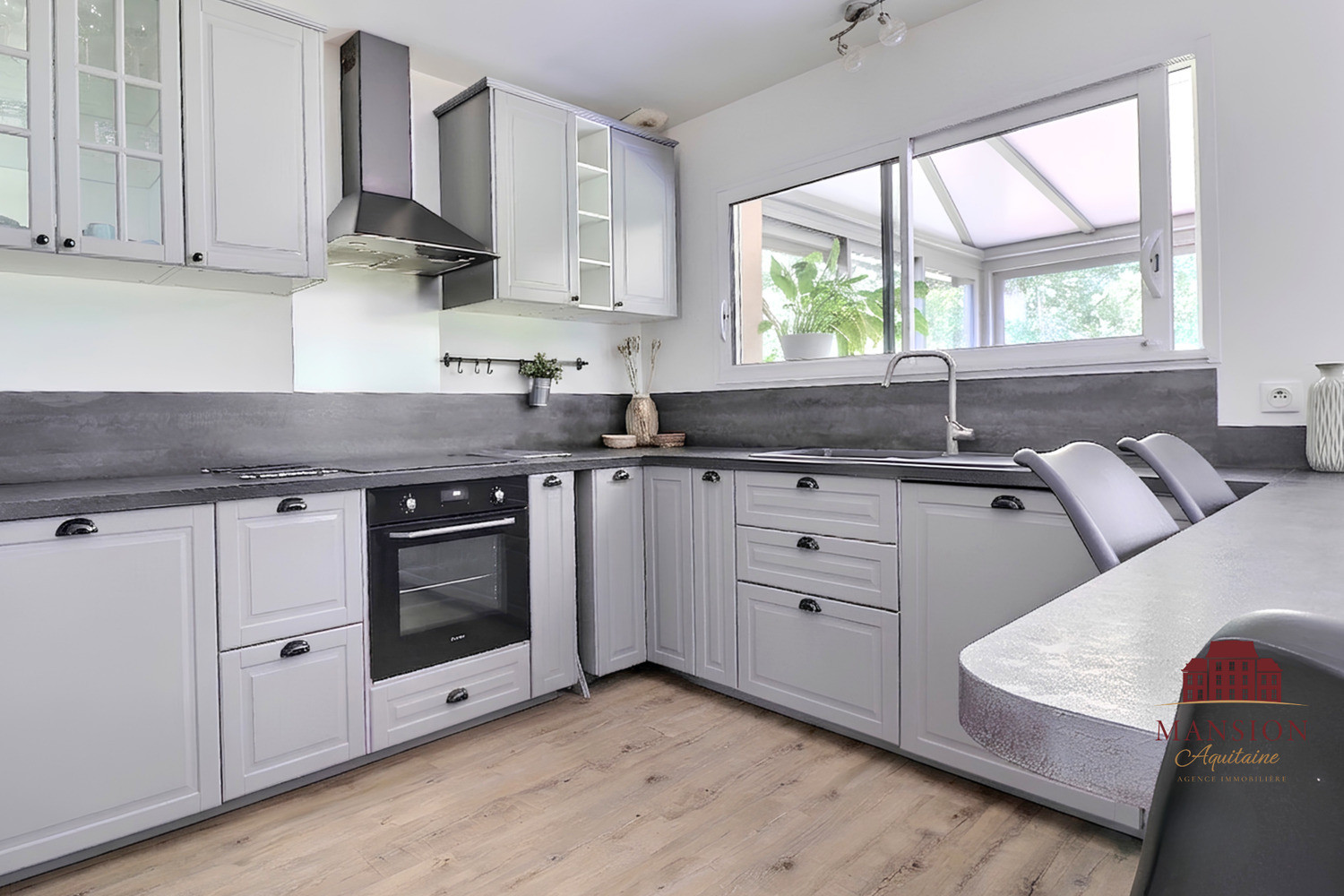 
                                                Vente
                                                 Maison de 2016 sur 2500m2 de parcelle