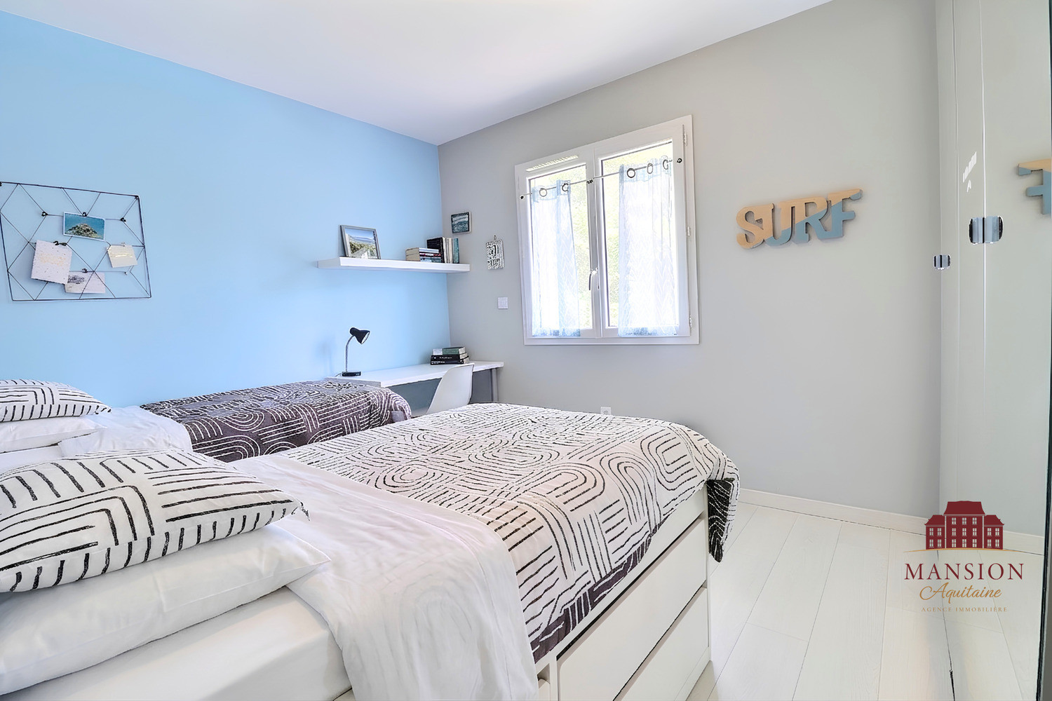
                                                Vente
                                                 Maison de 2016 sur 2500m2 de parcelle