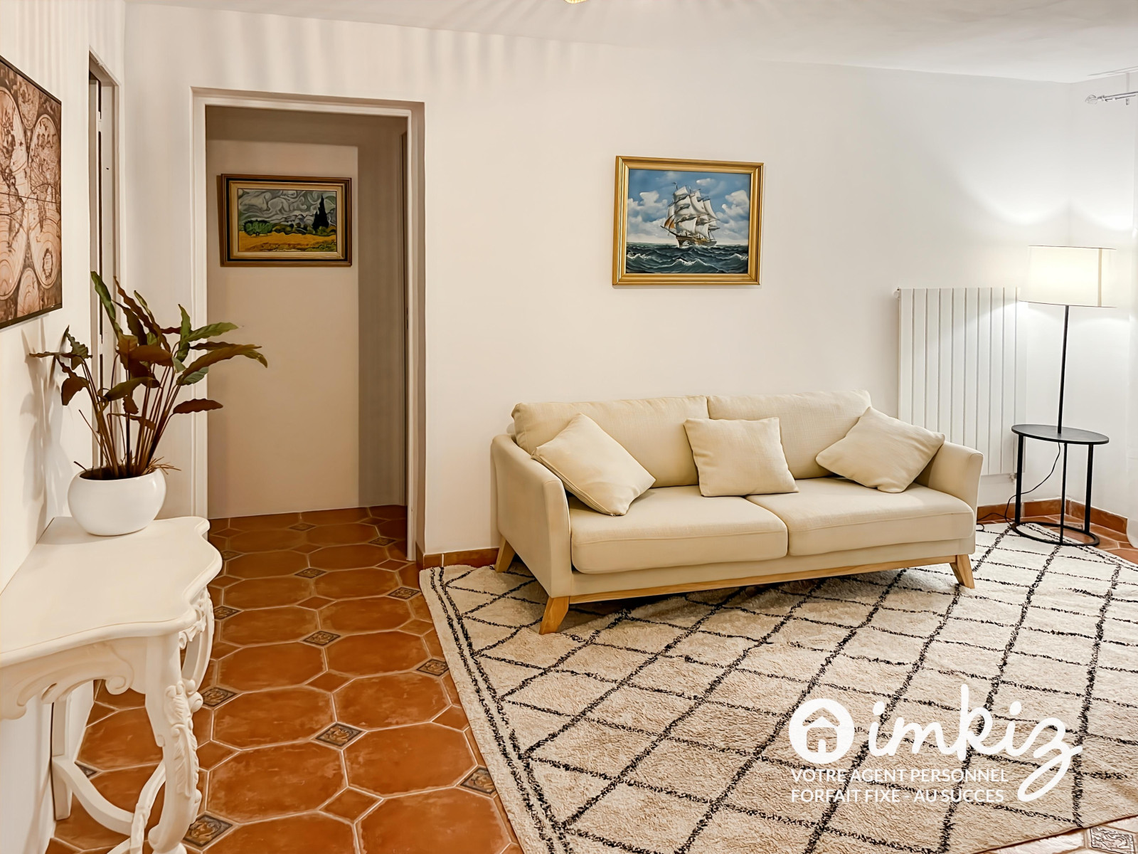 
                                                Vente
                                                 Maison de 228 m2 + dépendances  de 28  m2