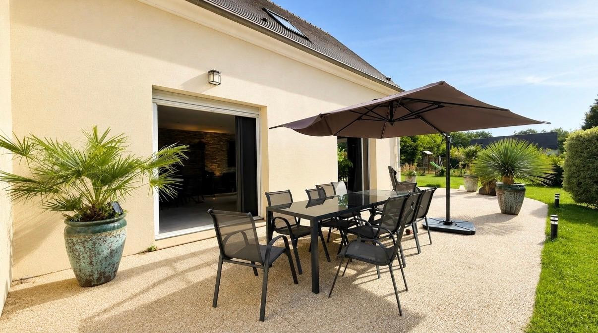 
                                                Vente
                                                 Maison de 235m² garage double et terrain de 1500m²