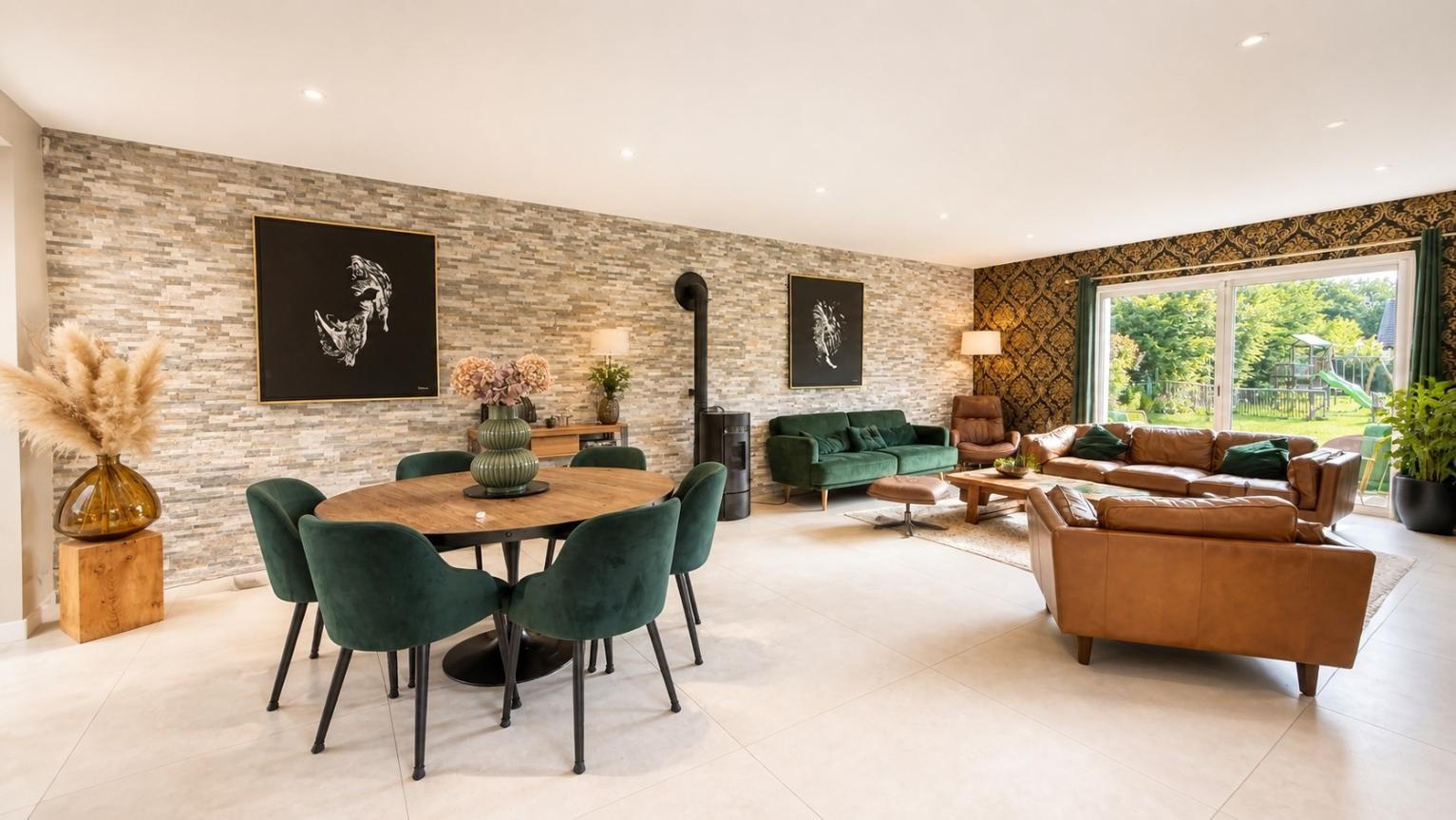 
                                                Vente
                                                 Maison de 235m² garage double et terrain de 1500m²