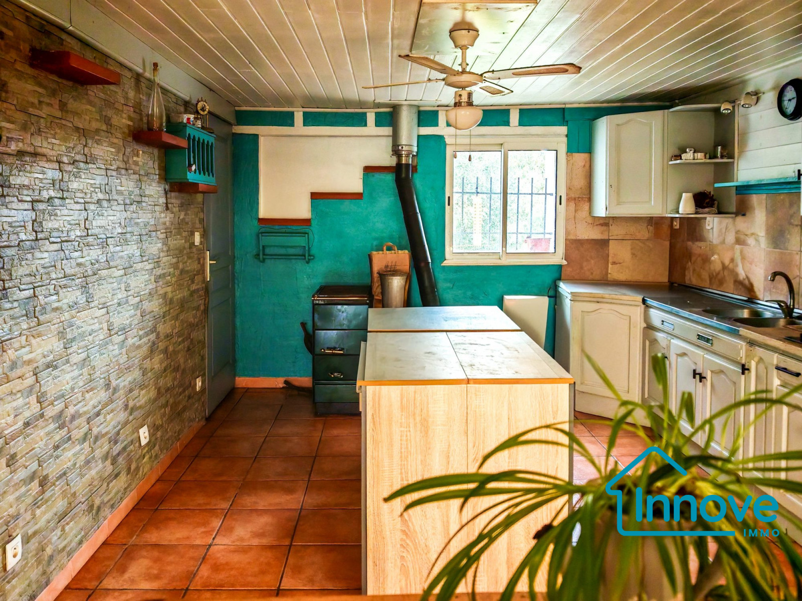 
                                                Vente
                                                 Maison de 280 m², avec deux logements communicants