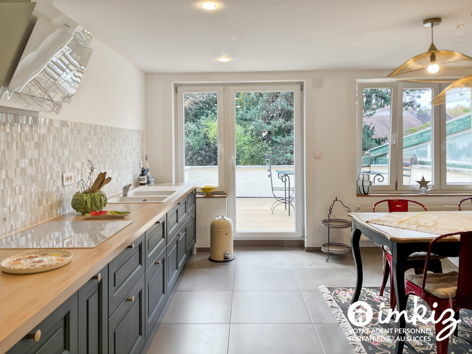 
                                                Vente
                                                 Maison de 3 logements (opportunité investisseurs)