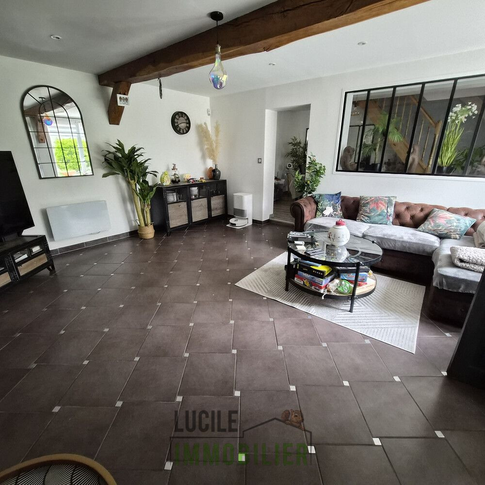 
                                                Vente
                                                 Maison de  3chambres 117m²